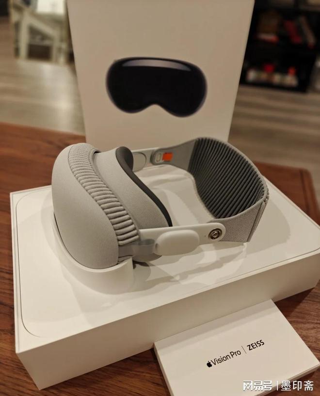 o押注两款智能眼镜AI硬件风向变了？新葡