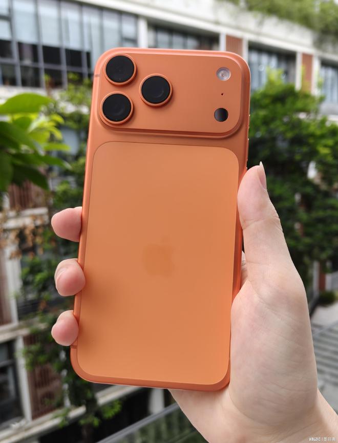 o押注两款智能眼镜AI硬件风向变了?新葡京苹果砍停下一代VisionPr(图9) o押注两款智能眼镜AI硬件风向变了?新葡京苹果砍停下一代VisionPr(图9)