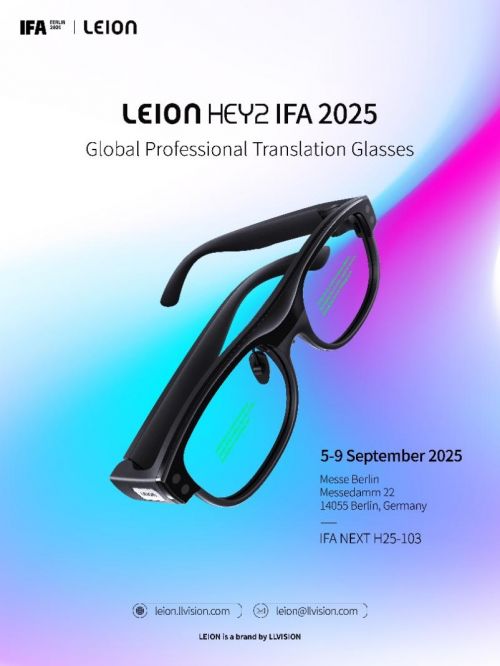 翻译眼镜：49g、8h续航、100+语言实时互译澳门新葡京网页IFA 2025｜亮亮视野展示AR(图3)